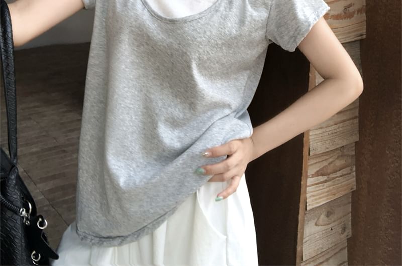 Mock Two-Piece Round-Neck Short-Sleeved Tee