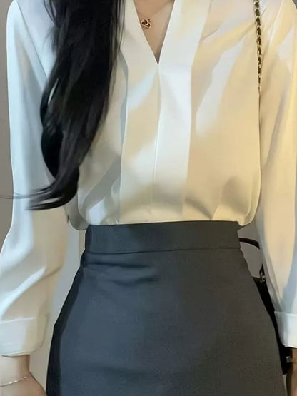 Plain V-Neck Long-Sleeved Blouse