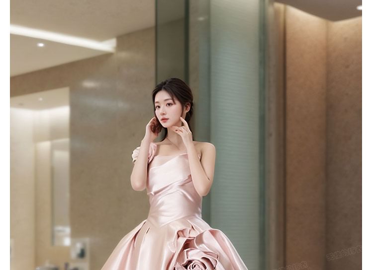 Gown Strapless Flower Plain Detail Ball Wedding