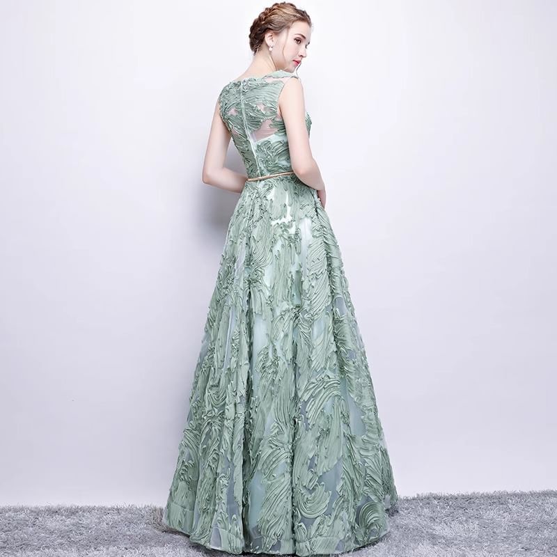 Sleeveless Floral A-Line Evening Gown