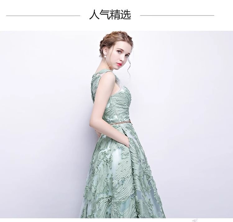 Sleeveless Floral A-Line Evening Gown