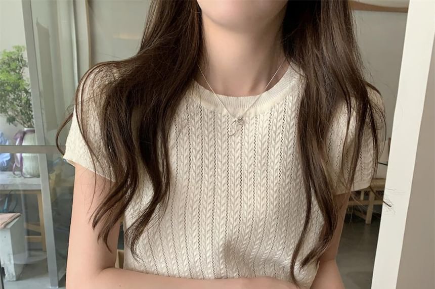 Plain Cable Knit Top with Short Sleeves and Round Crew Neckline