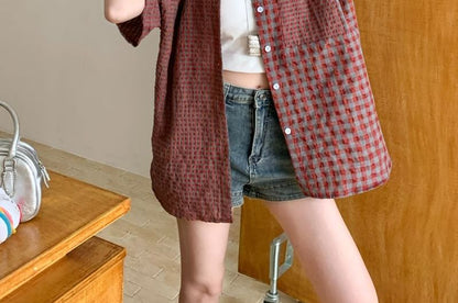 Short-Sleeved Plaid Shirt with Pocket Detail