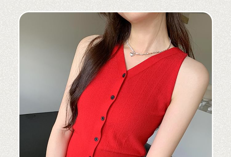 Sleeveless V-Neck Button-Up Top Plain