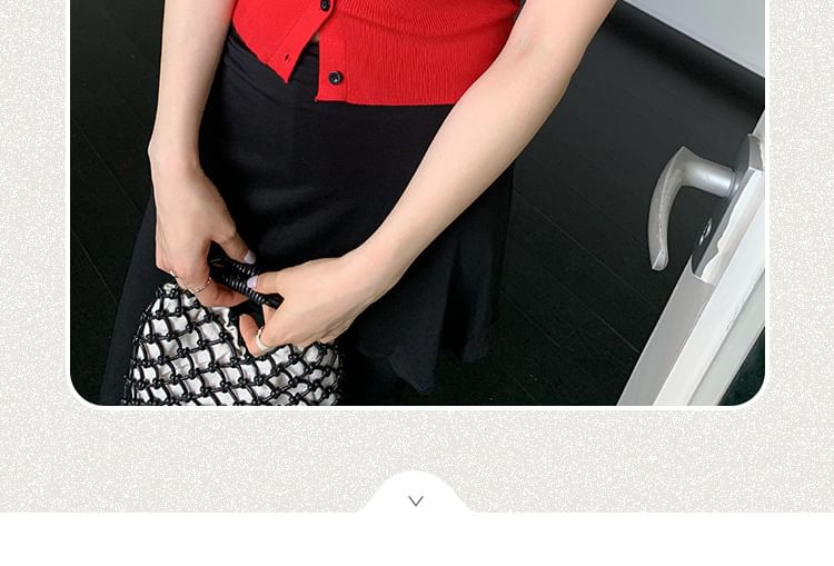 Sleeveless V-Neck Button-Up Top Plain