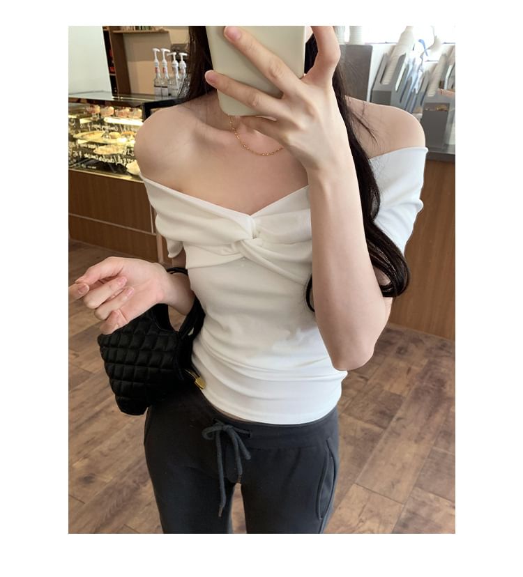 Plain Short-Sleeve Top Off Shoulder Twisted