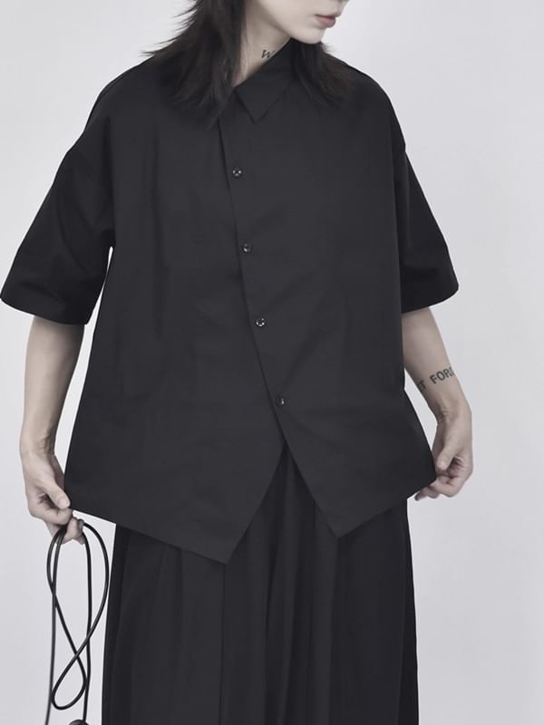 Asymmetrical Plain Shirt with Short Sleeves and Modern Cut