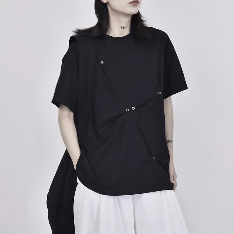 Twisted Plain Tee with Short Sleeves and Classic Crewneck Design