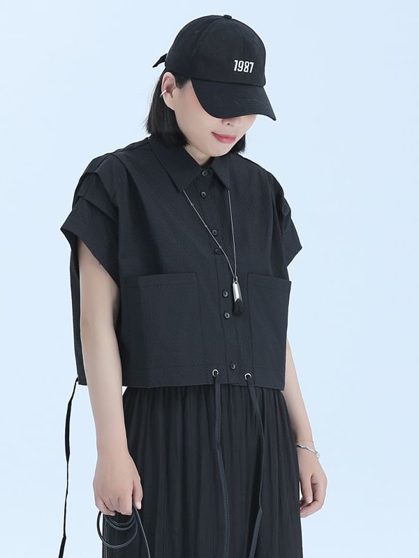Pocketed Plain Shirt with Short Sleeves and Relaxed Casual Fit