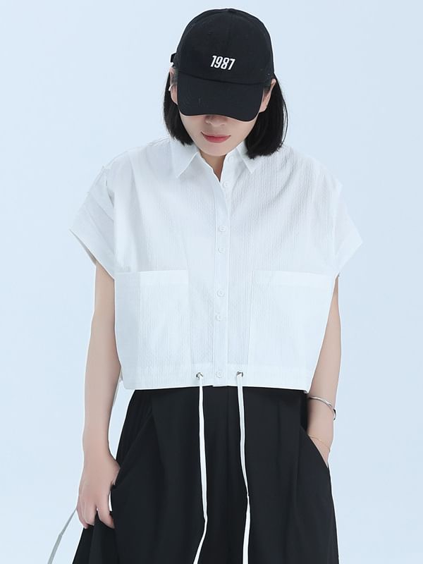 Pocketed Plain Shirt with Short Sleeves and Relaxed Casual Fit