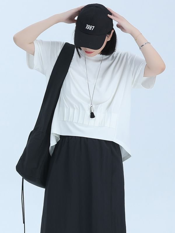 Cinched Plain T-Shirt with Short Sleeves and Round Crewneck Neckline