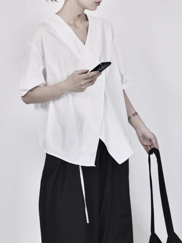 Plain Shirt with Short Sleeves and Flattering V-Neckline Cut