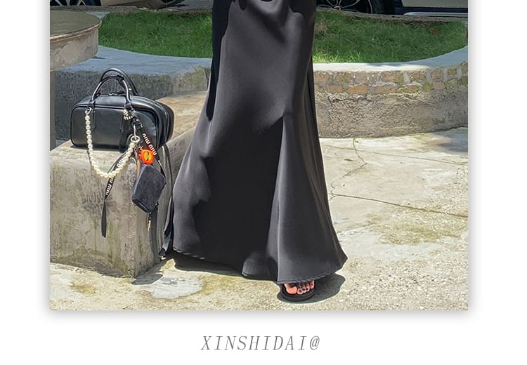 Mid Rise Plain Maxi Fishtail Skirt