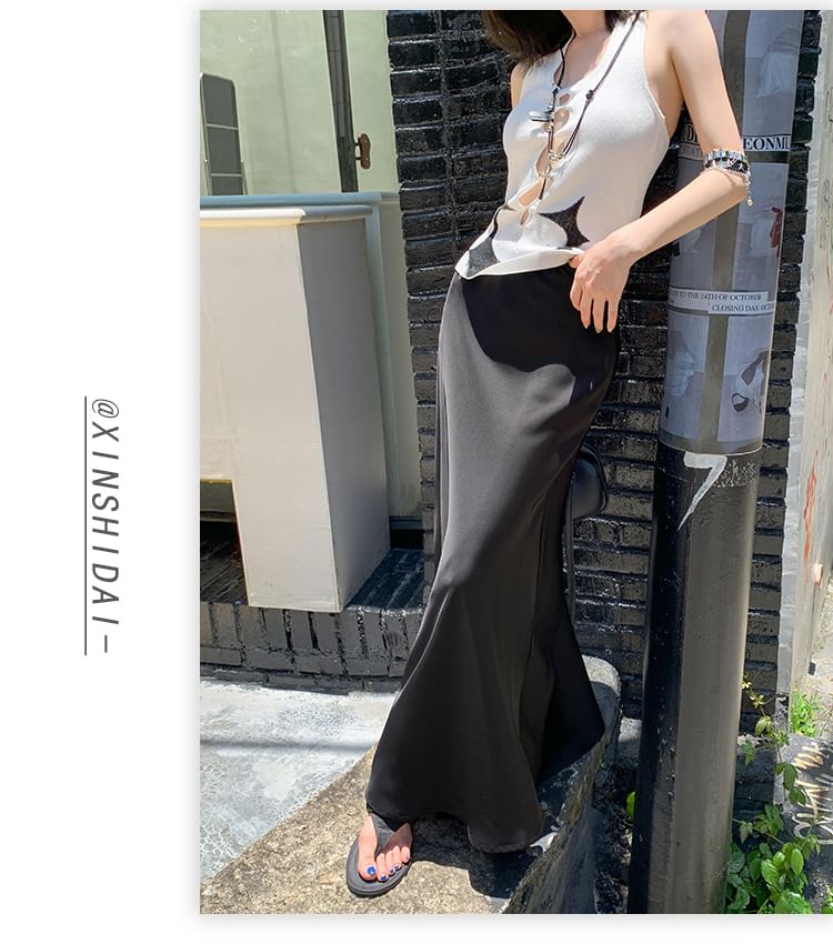 Mid Rise Plain Maxi Fishtail Skirt