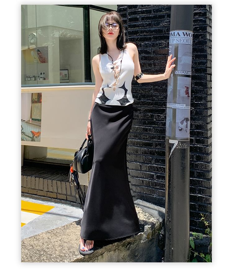 Mid Rise Plain Maxi Fishtail Skirt