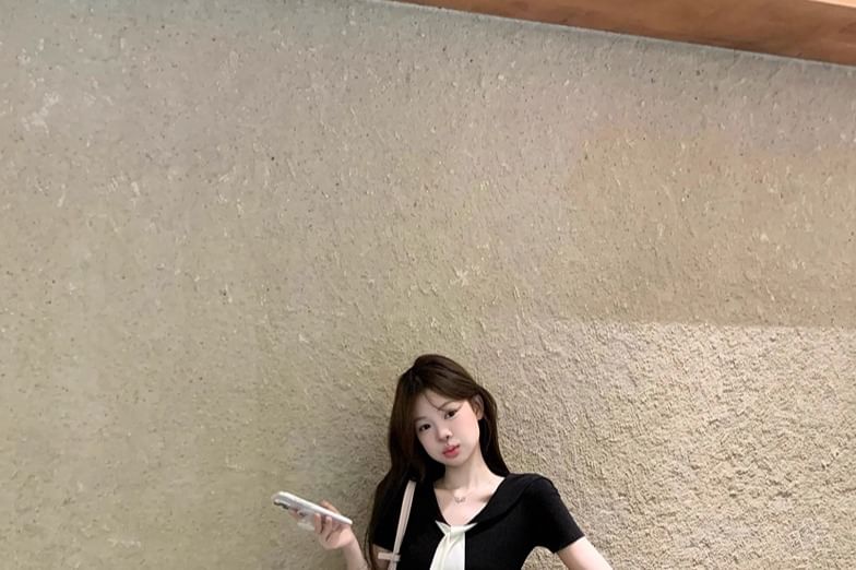 Short Sleeve V-Neck Top High Waist Maxi A-Line Skirt