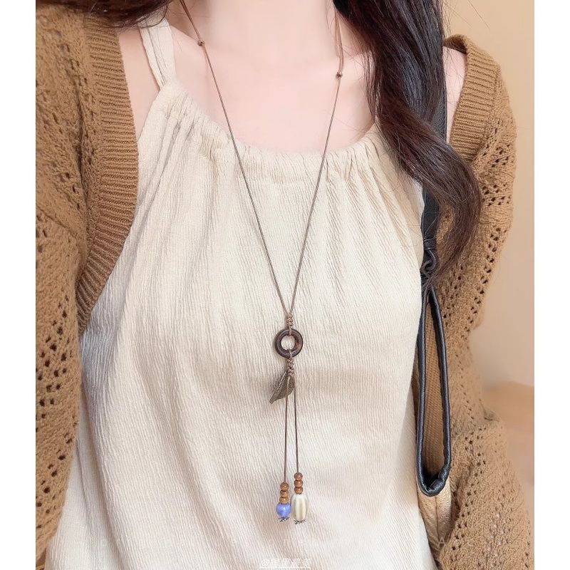 Pendant Hoop Leaf Cord Necklace