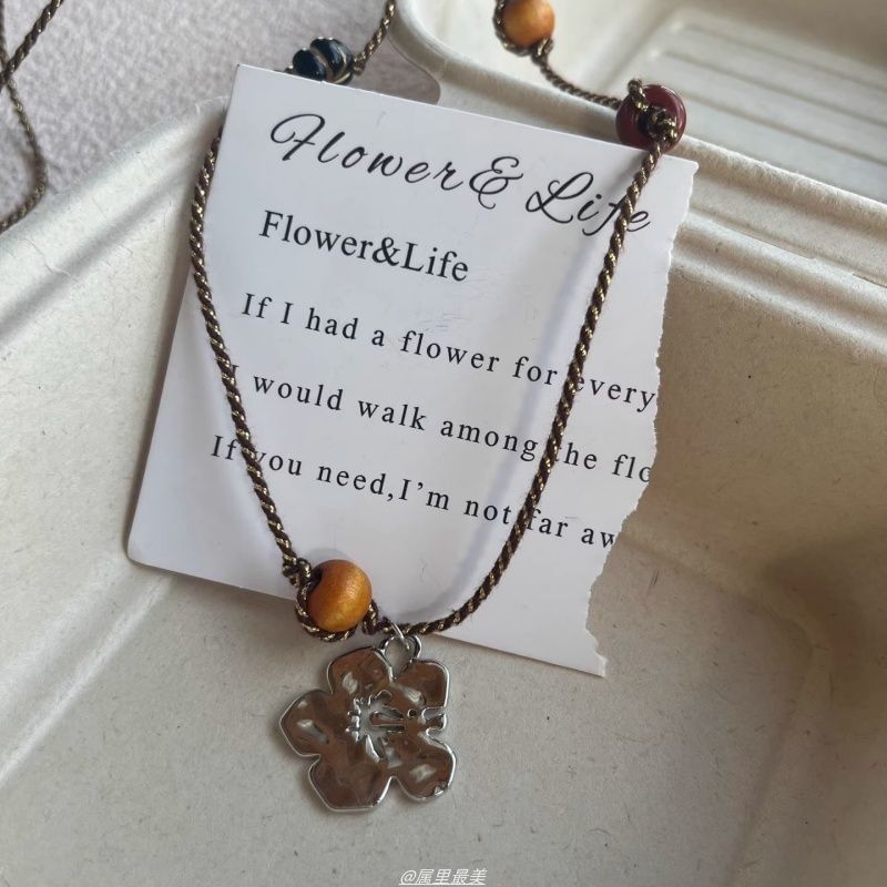 Floral Necklace Faux Pendant Gemstone Cord