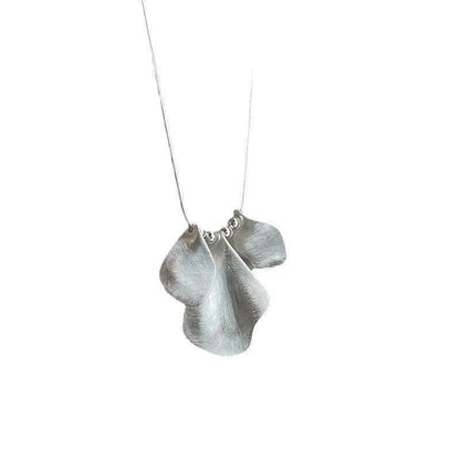 Alloy Brushed Petal Pendant Necklace