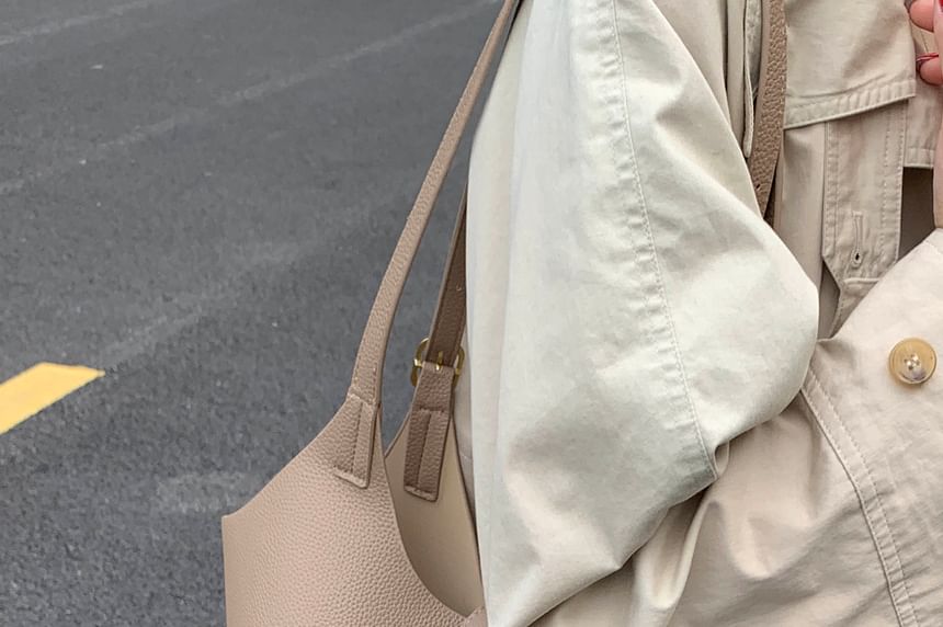 With Shoulder Bag Buckle Pouch