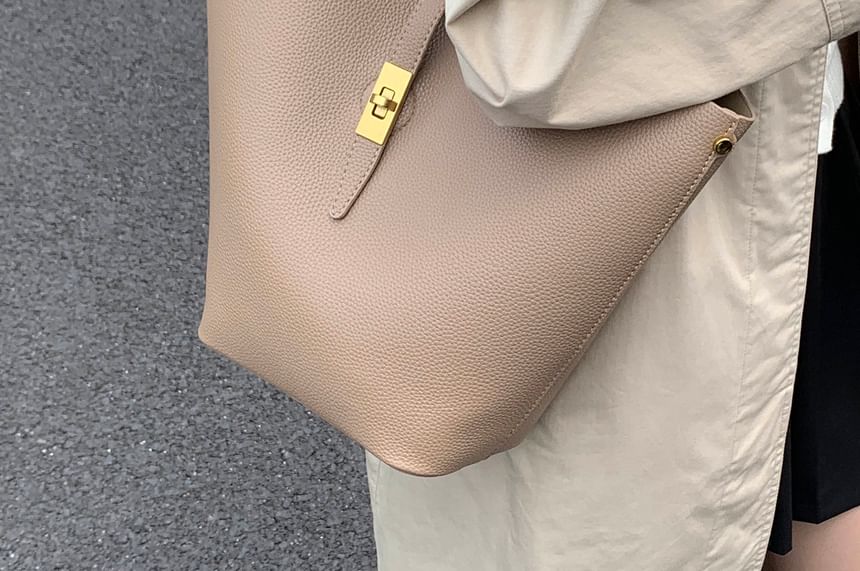 With Shoulder Bag Buckle Pouch