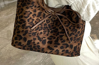 Bow Leopard Print Tote Bag