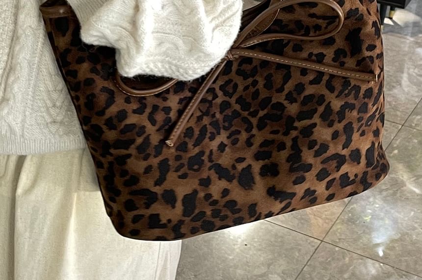 Bow Leopard Print Tote Bag