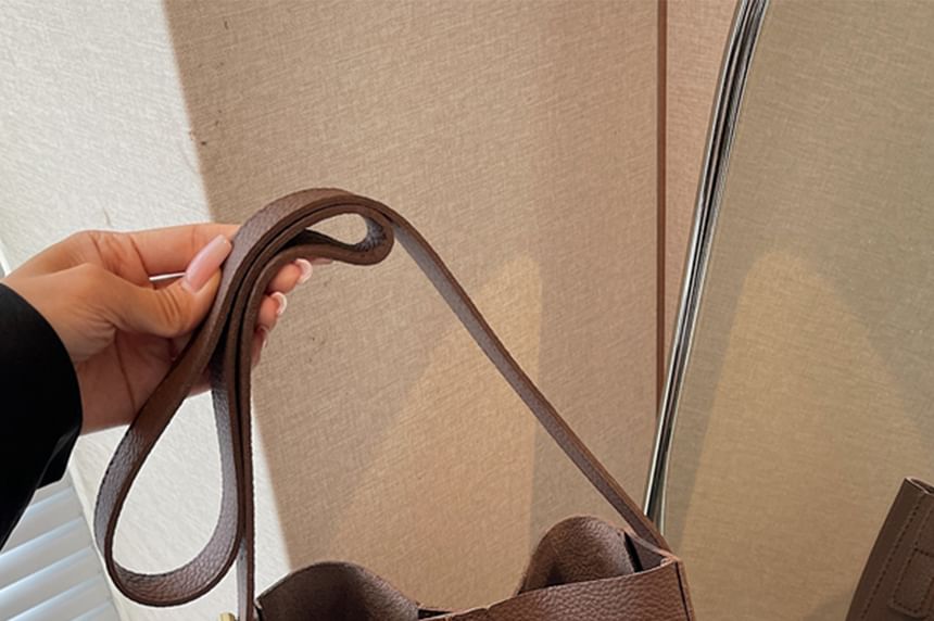 With Pouch Shoulder Leather Faux Bag