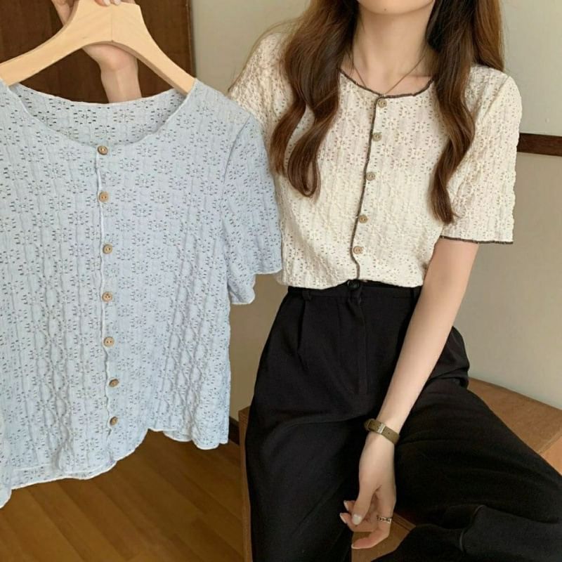 Puff-Sleeve Contrast Button-Up Lace Blouse