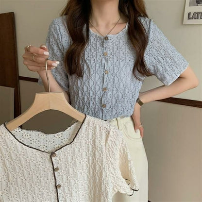 Puff-Sleeve Contrast Button-Up Lace Blouse