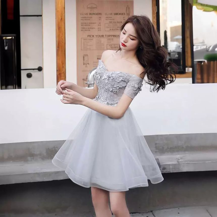 Short Sleeve Off Shoulder Plain Floral Applique Mesh Mini A-Line Cocktail Dress