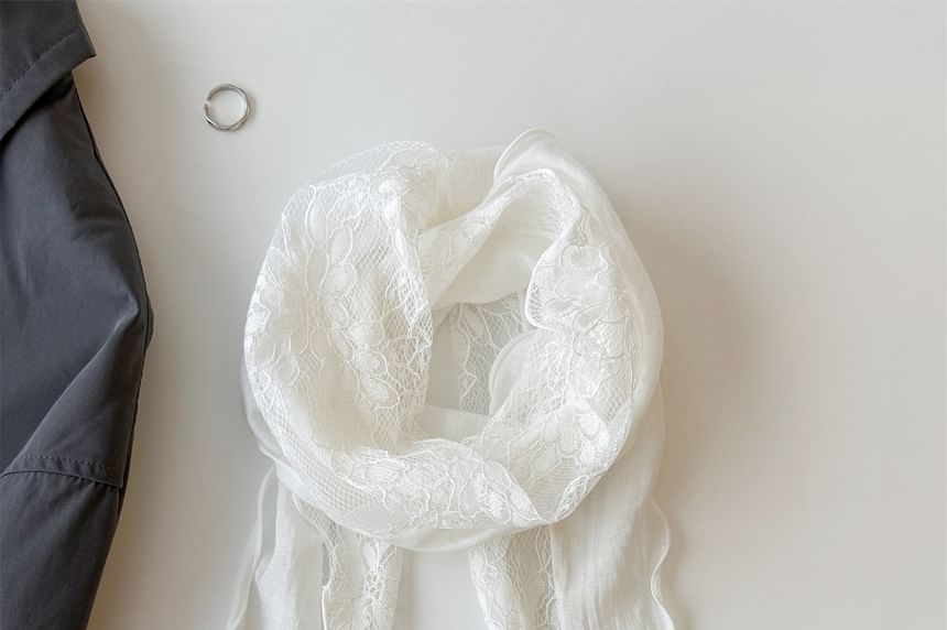 Edge Scarf Panel Lettuce Lace