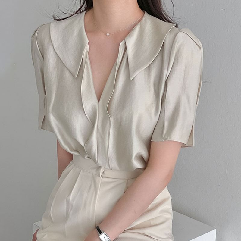 Satin Short-Sleeve Shirt in Solid Color Button-Down Style