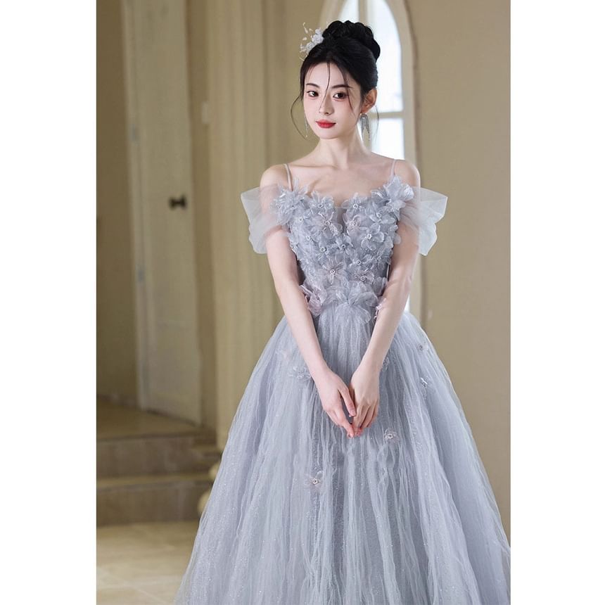 Accent Spaghetti A-Line Mesh Gown Strap Evening Flower