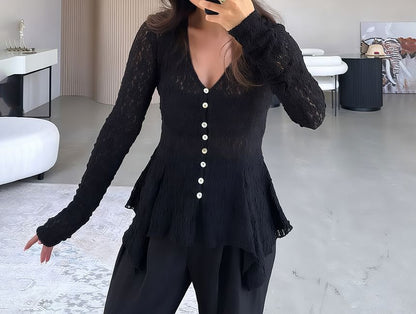 Slim-Fit Asymmetric Buttoned Lace Top with V-Neckline and Long Sleeves