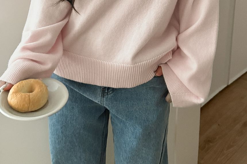 Plain Loose Fit V-Neck Extended Sleeve Knit Tee