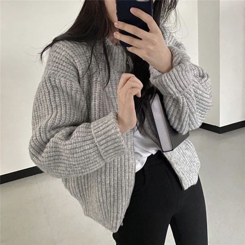 Crew Neck Zip-Up Chunky Knit Cardigan