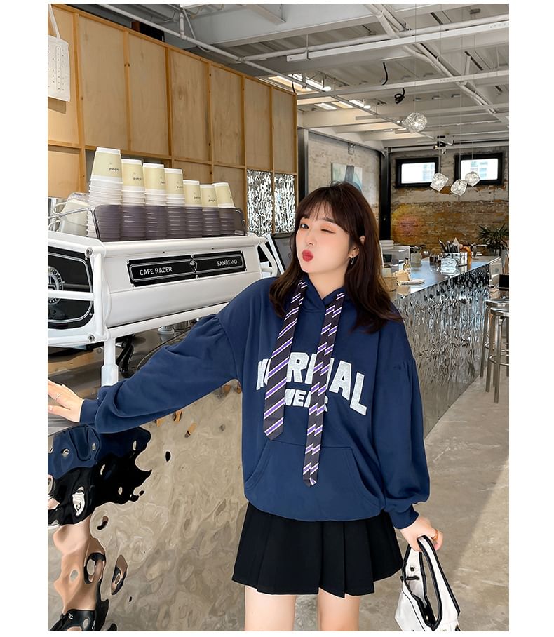 Plus Size Lettering Applique Necktie Hoodie