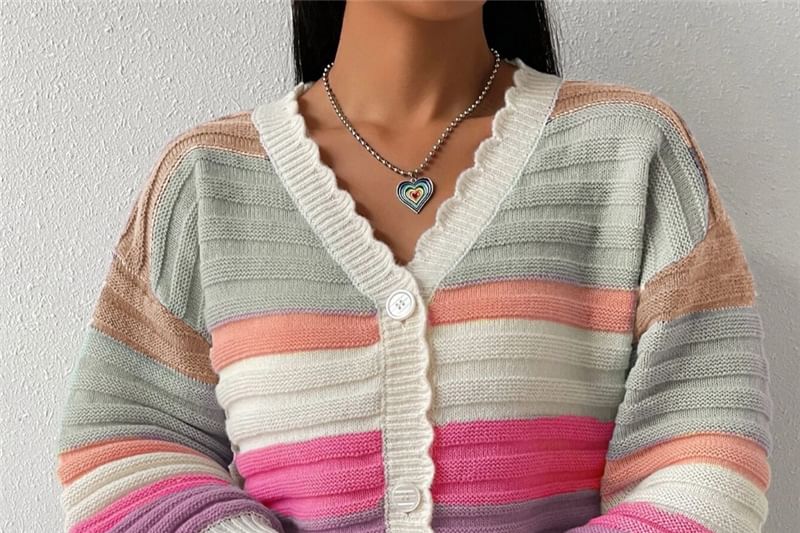 Scallop Trim V-Neck Button-Up Crop Cardigan