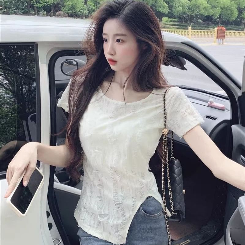 One-Shoulder Short-Sleeve Distressed Asymmetrical Solid Tee