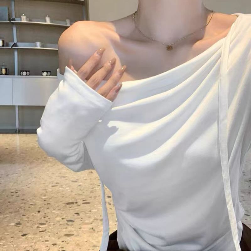 Cowl-Neck Long-Sleeve Solid Knit Tee with Relaxed Fit