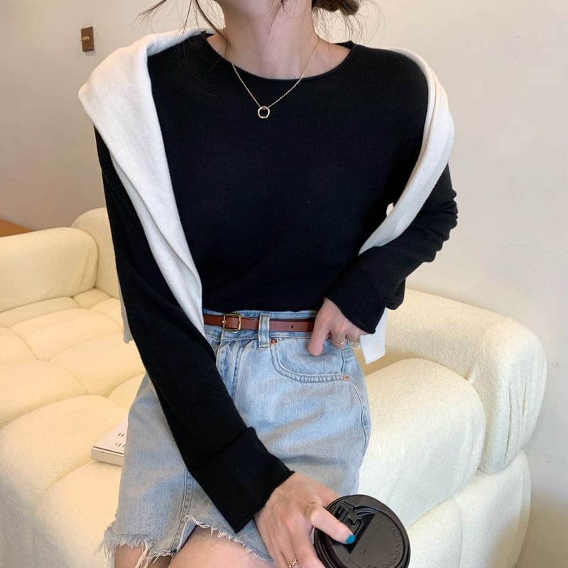 Solid Knit Crewneck Top with Long Sleeves