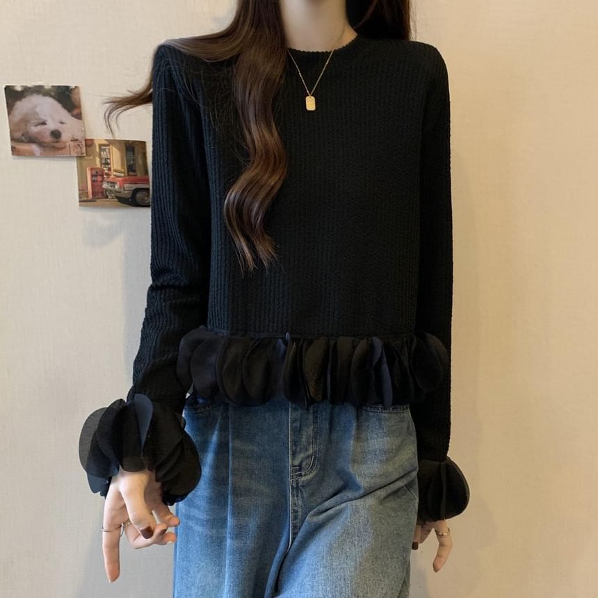 Crewneck Long-Sleeve Ruffle-Hem Knit Pullover in Solid Tone