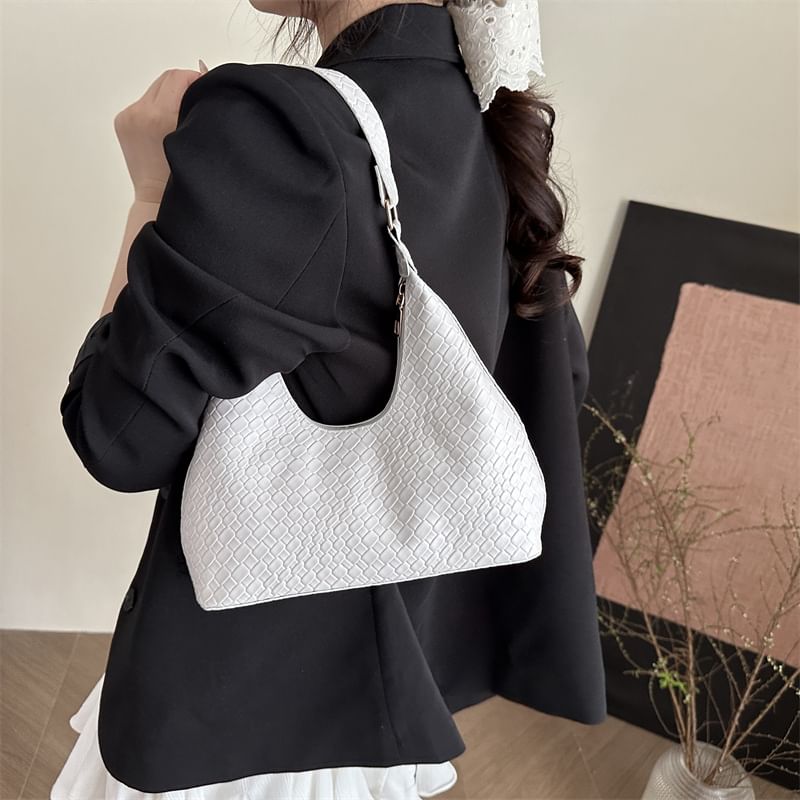 Woven Plain Shoulder Bag