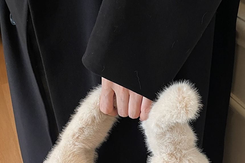 Plain Fluffy Shoulder Bag