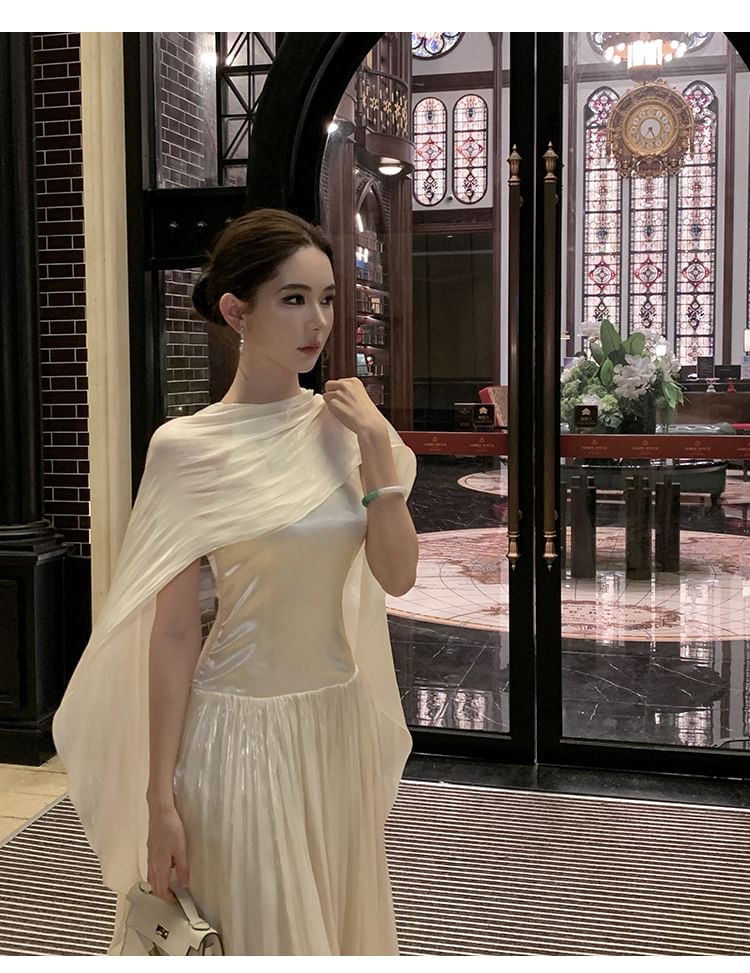 Gown Neck Evening Open Plain Halter A-Line Back