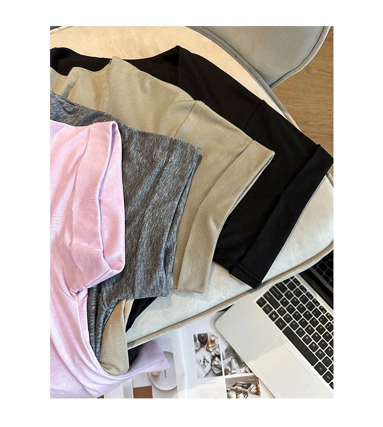U Neckline Short Sleeve Solid Cropped Tee