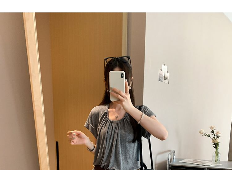 U Neckline Short Sleeve Solid Cropped Tee