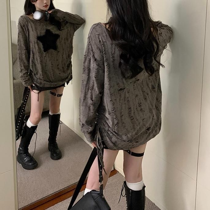 Star Patch Distressed Oversized Crewneck Extended Sleeve Sweatshirt
