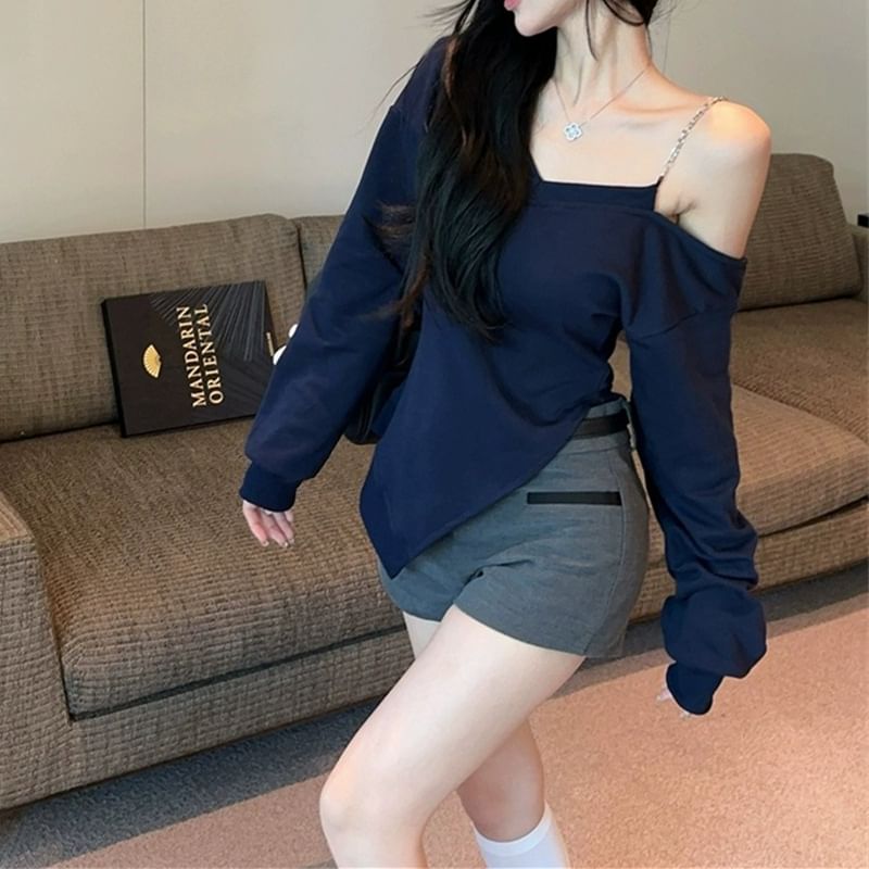 Chain Strap Cold Shoulder Solid Asymmetric Sweatshirt